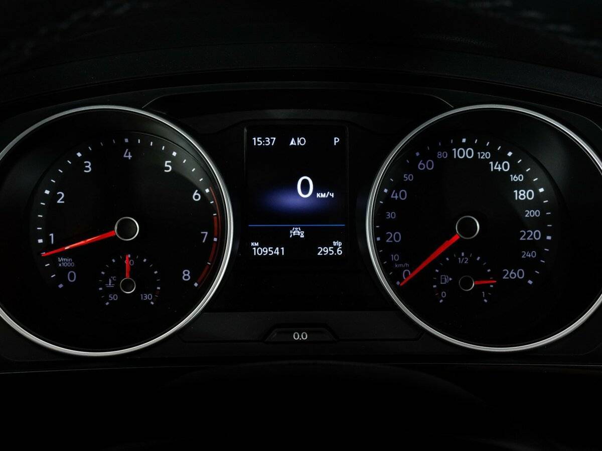 Б/У Фольксваген Тигуан 2021 года. Фото: #15