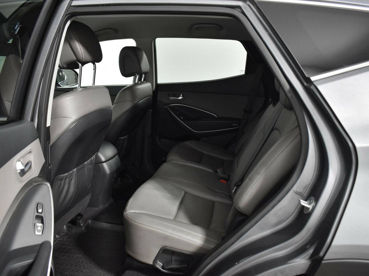 Б/У Хендай Санта Фе 2015 года. Фото: #11