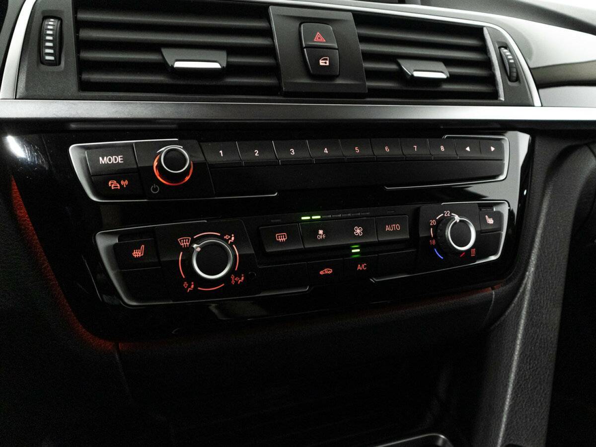 Б/У БМВ 3 серии 2018 года. Фото: #16