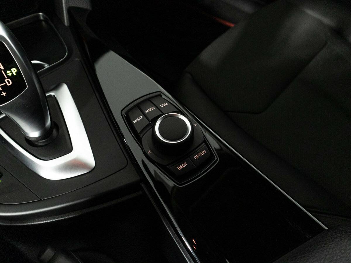 Б/У БМВ 3 серии 2018 года. Фото: #17