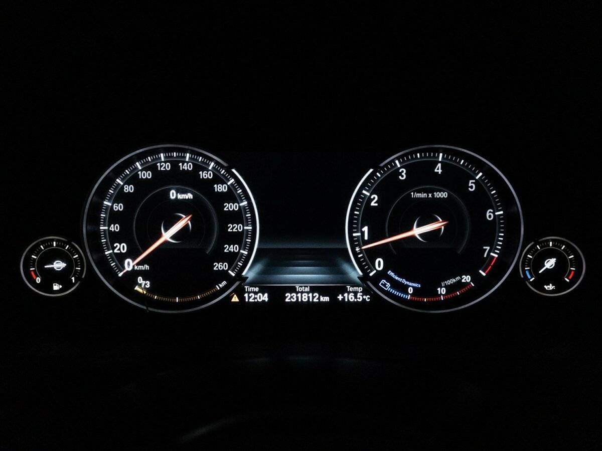 Б/У БМВ 5 серии 2014 года. Фото: #11