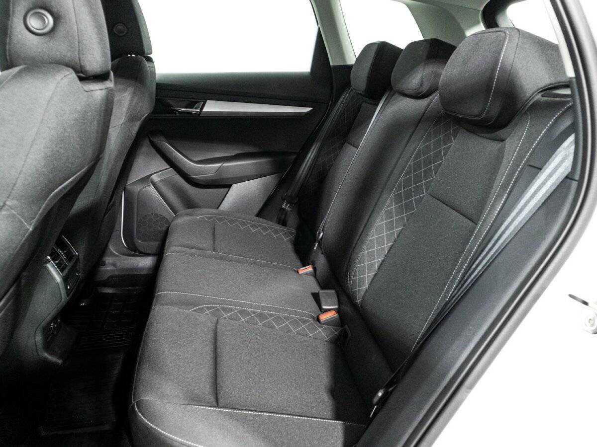 Б/У Шкода Карок 2021 года. Фото: #8