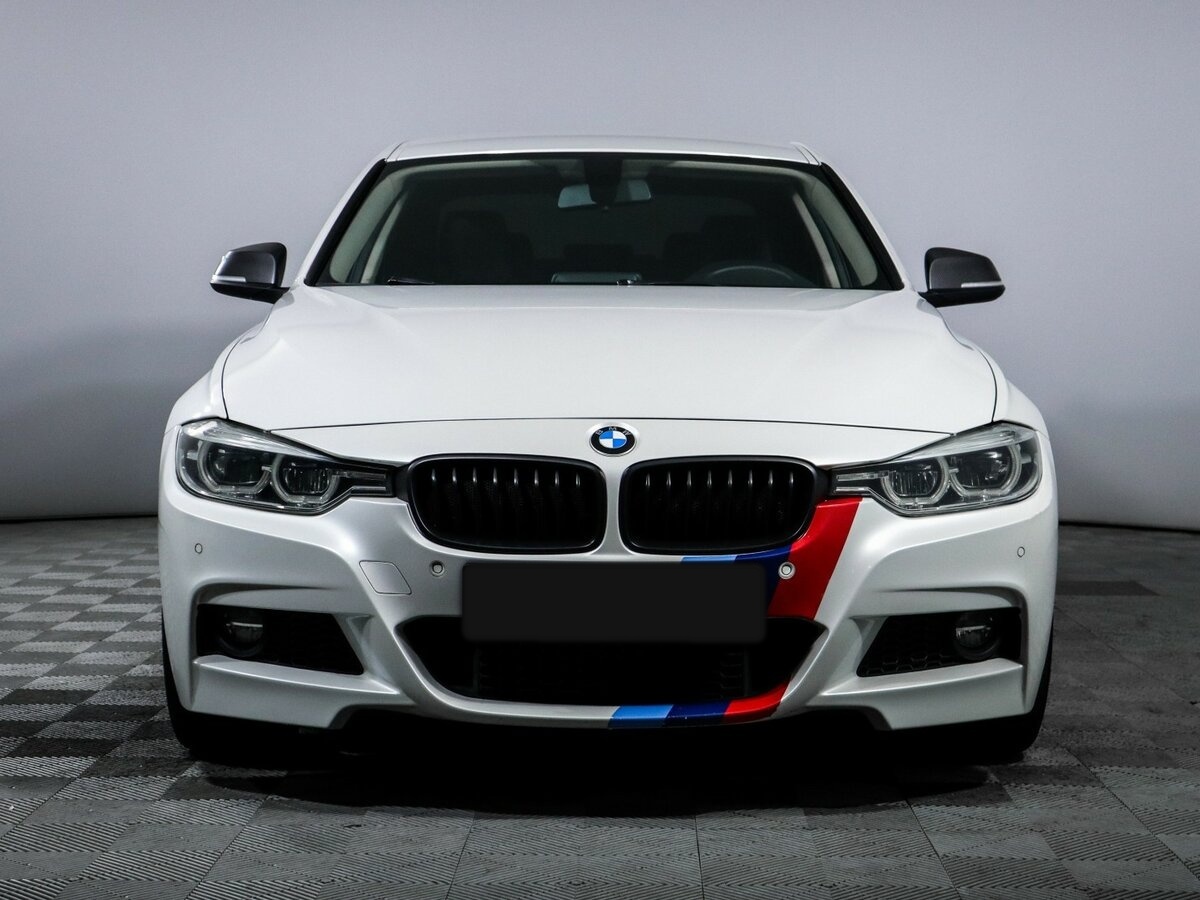 Б/У БМВ 3 серии 2016 года. Фото: #1