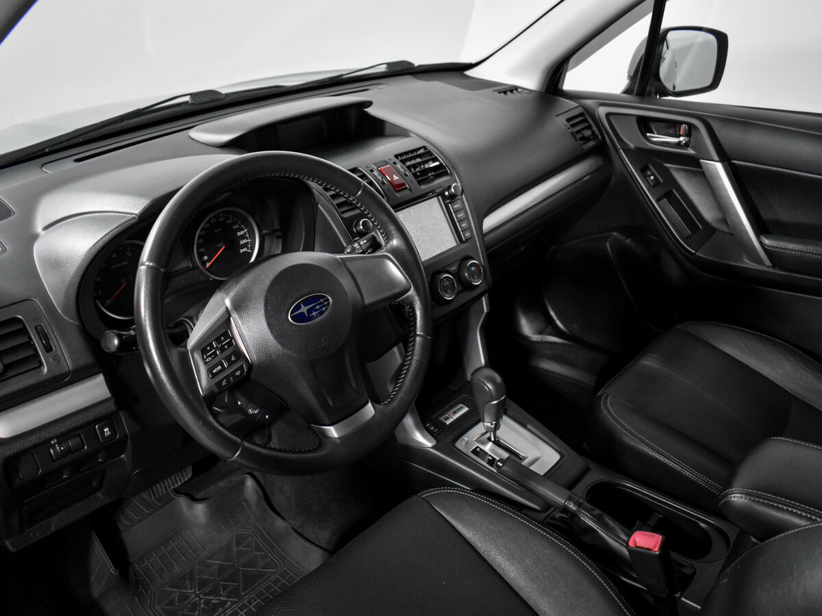 Б/У Субару Форестер 2014 года. Фото: #6