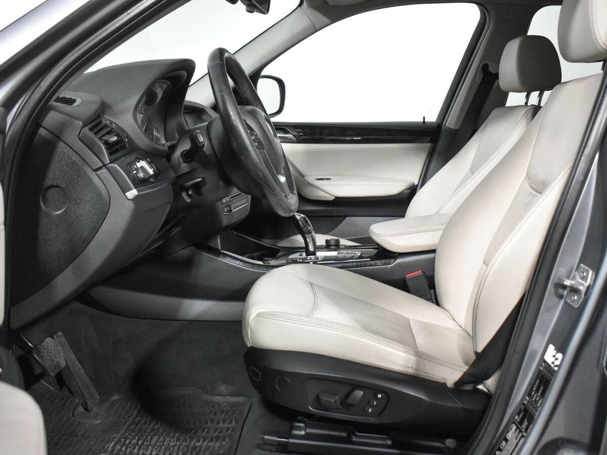 Б/У БМВ Икс3 2013 года. Фото: #12