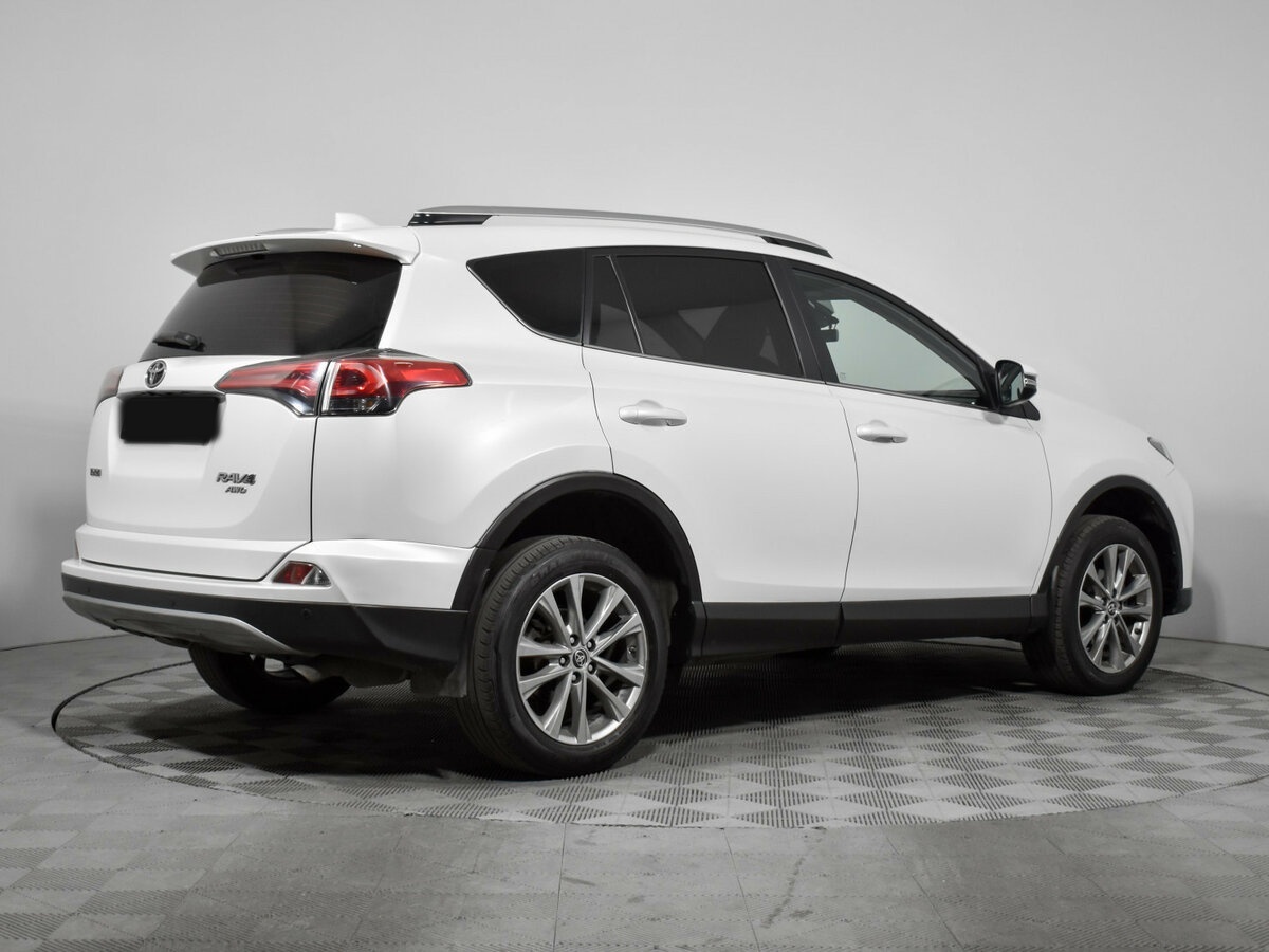 Б/У Тойота Рав4 2017 года. Фото: #3