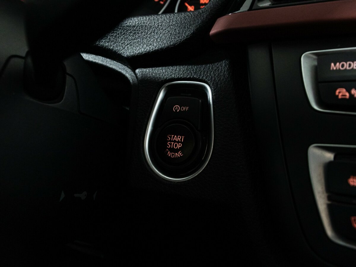 Б/У БМВ 3 серии 2013 года. Фото: #16