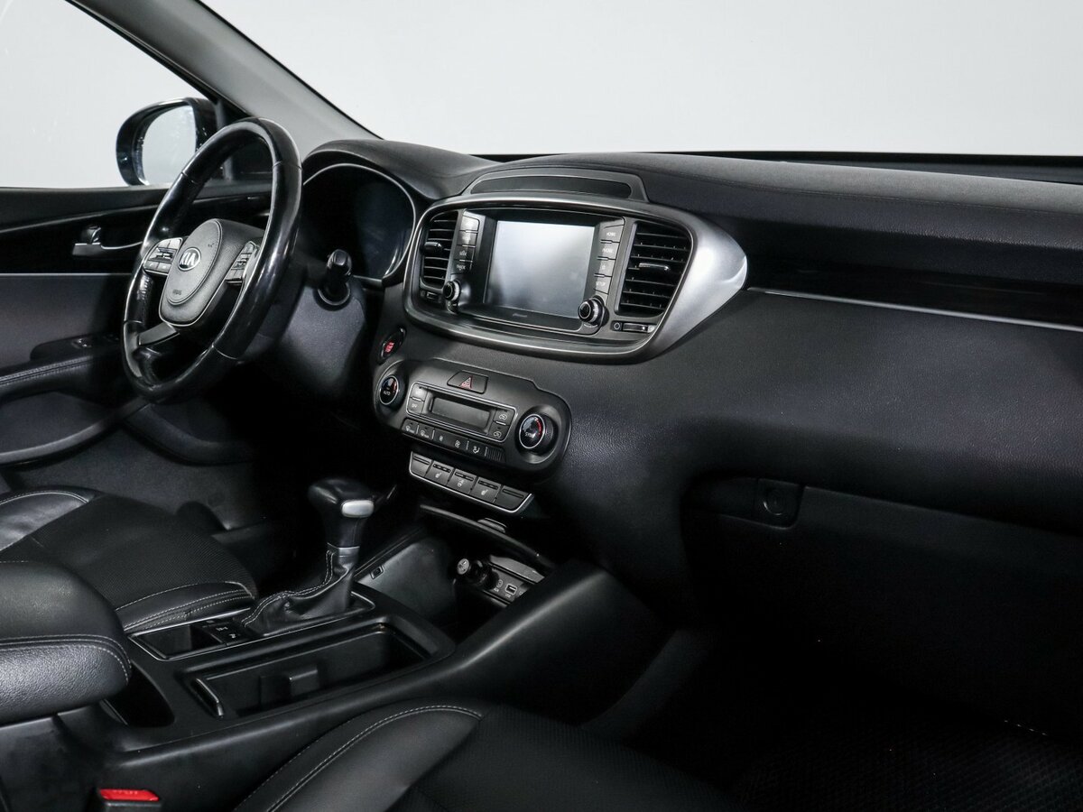 Б/У Киа Соренто 2019 года. Фото: #6