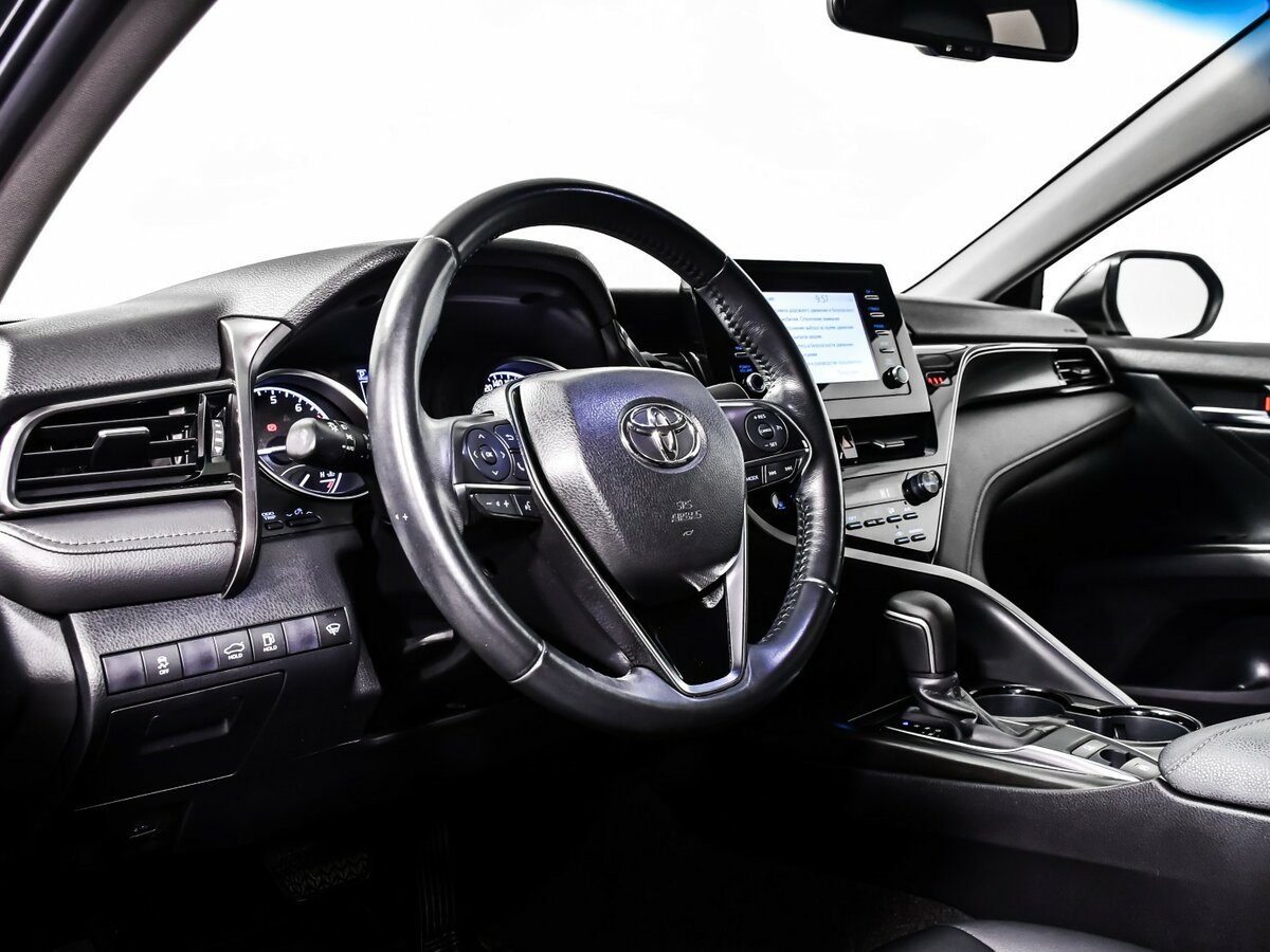 Б/У Тойота Камри 2021 года. Фото: #11