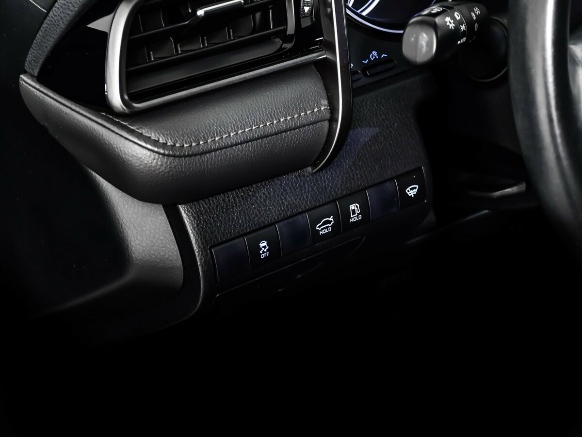 Б/У Тойота Камри 2021 года. Фото: #14