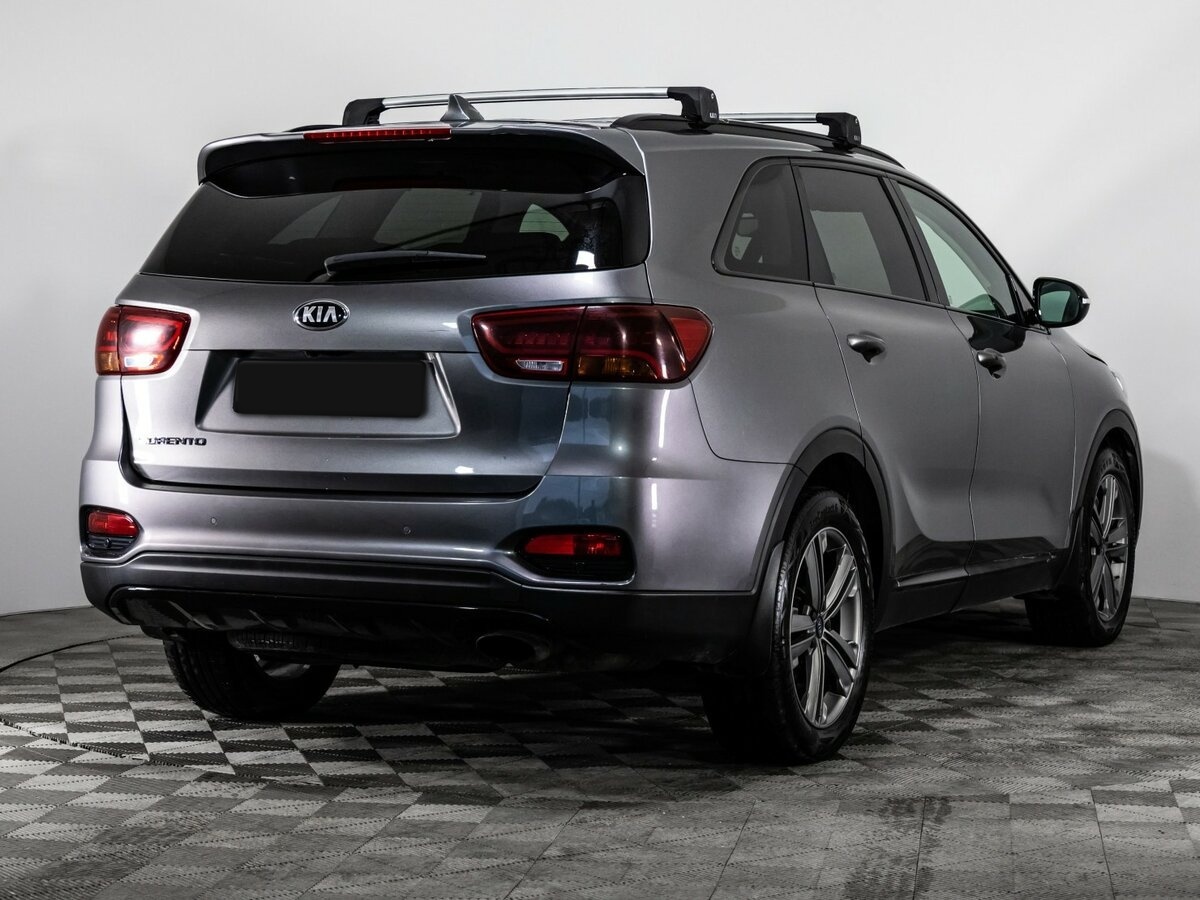 Б/У Киа Соренто 2018 года. Фото: #3