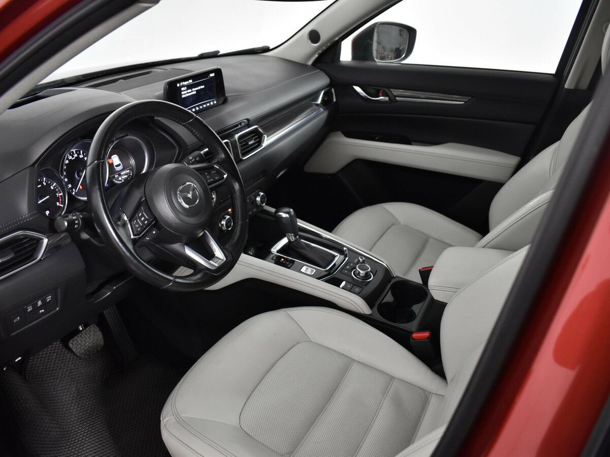 Б/У Мазда Ц-Икс-5 2017 года. Фото: #7