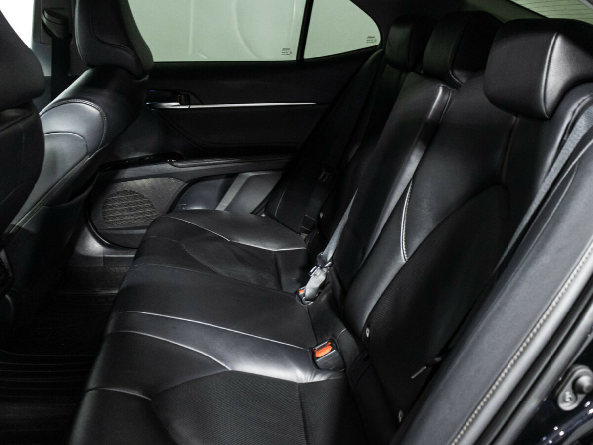 Б/У Тойота Камри 2019 года. Фото: #9