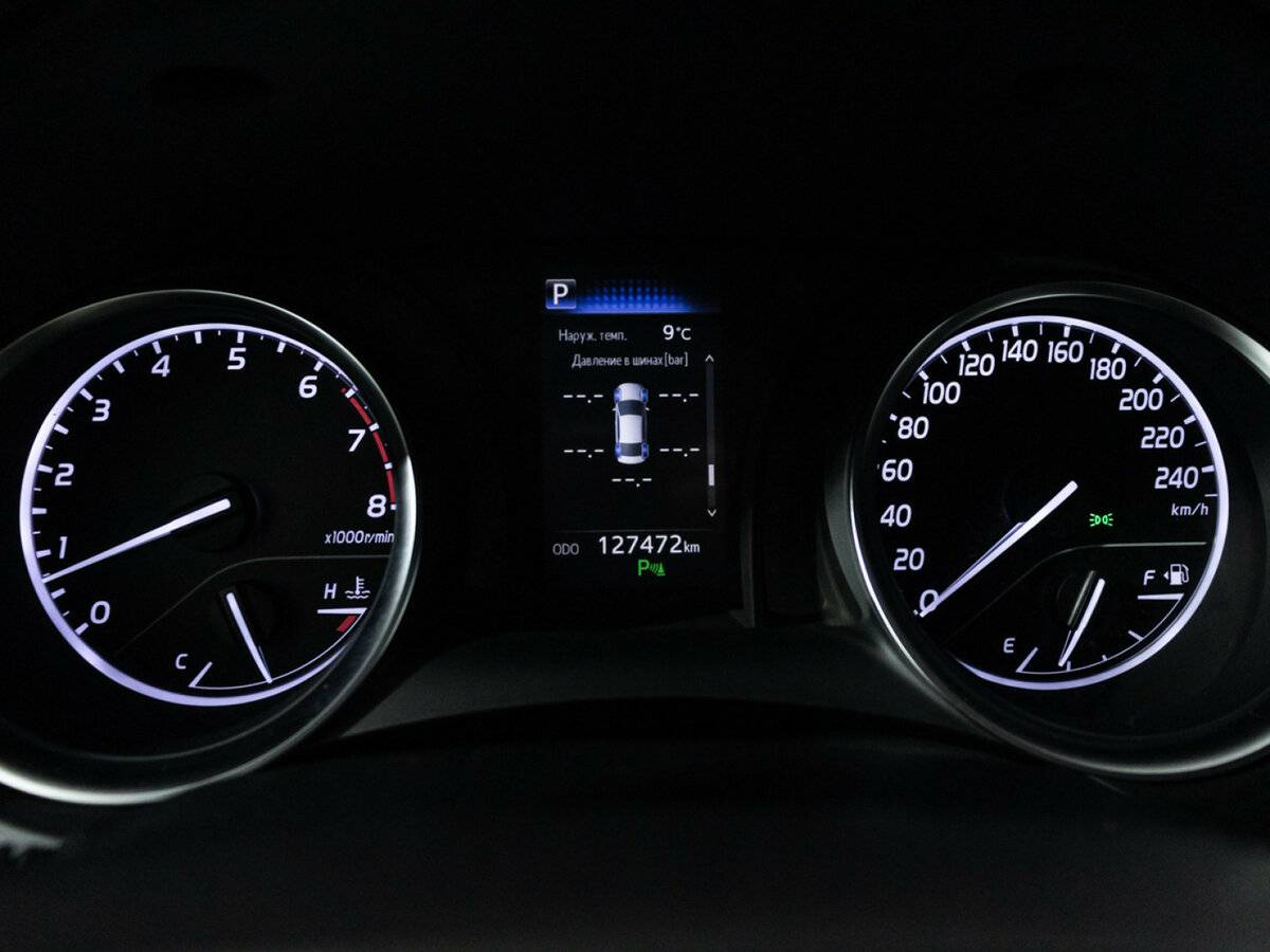 Б/У Тойота Камри 2019 года. Фото: #11