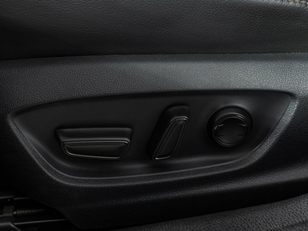 Б/У Тойота Камри 2019 года. Фото: #14