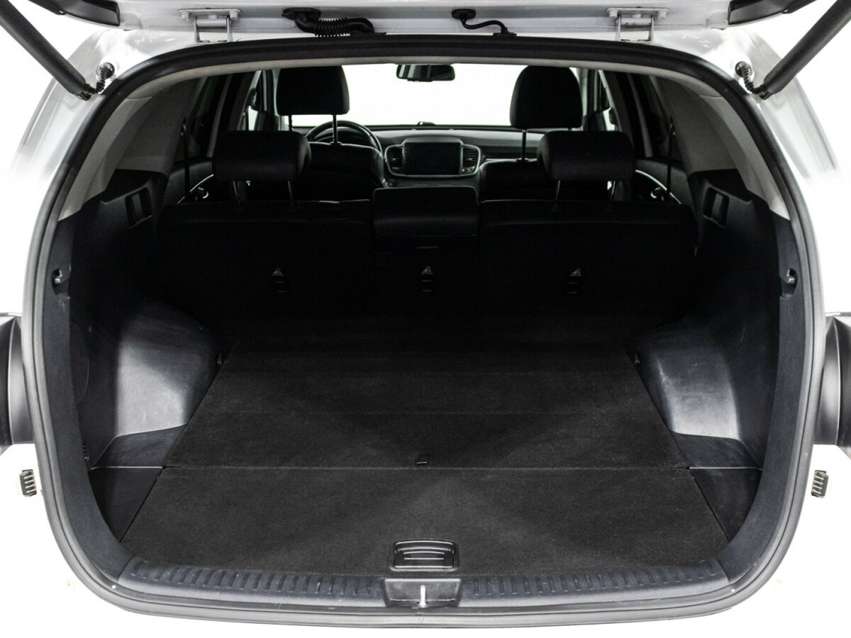 Б/У Киа Соренто 2019 года. Фото: #18