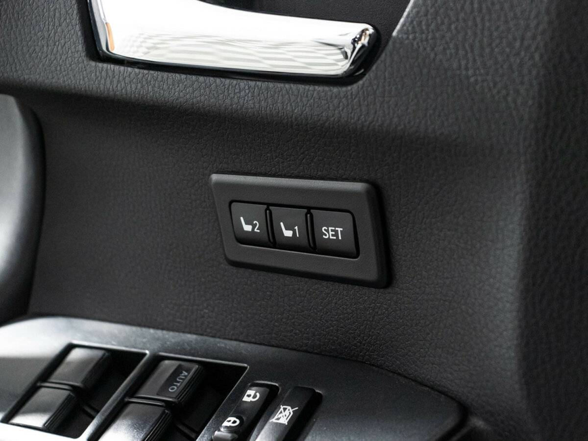 Б/У Тойота Рав4 2016 года. Фото: #14