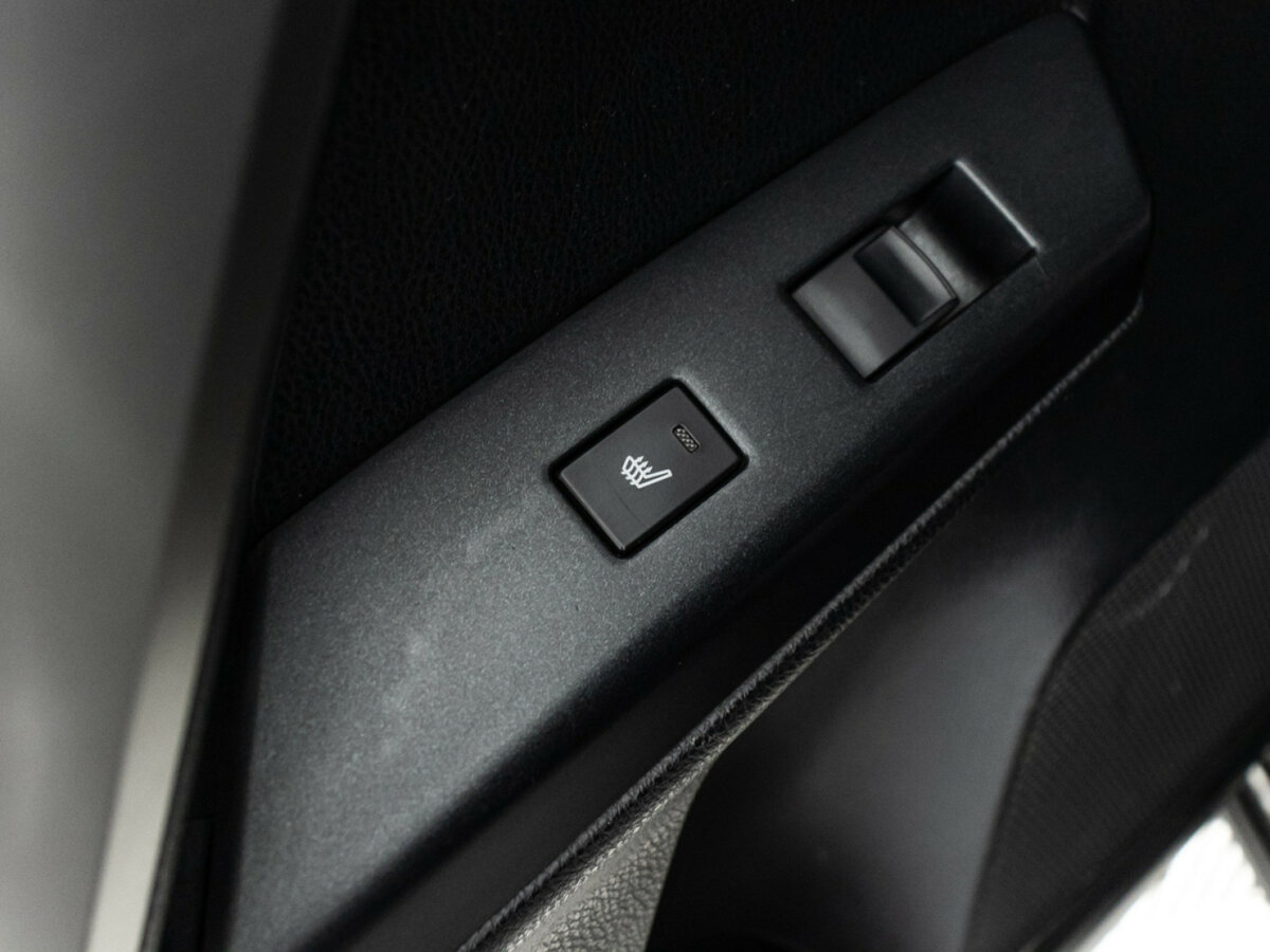 Б/У Тойота Рав4 2016 года. Фото: #21