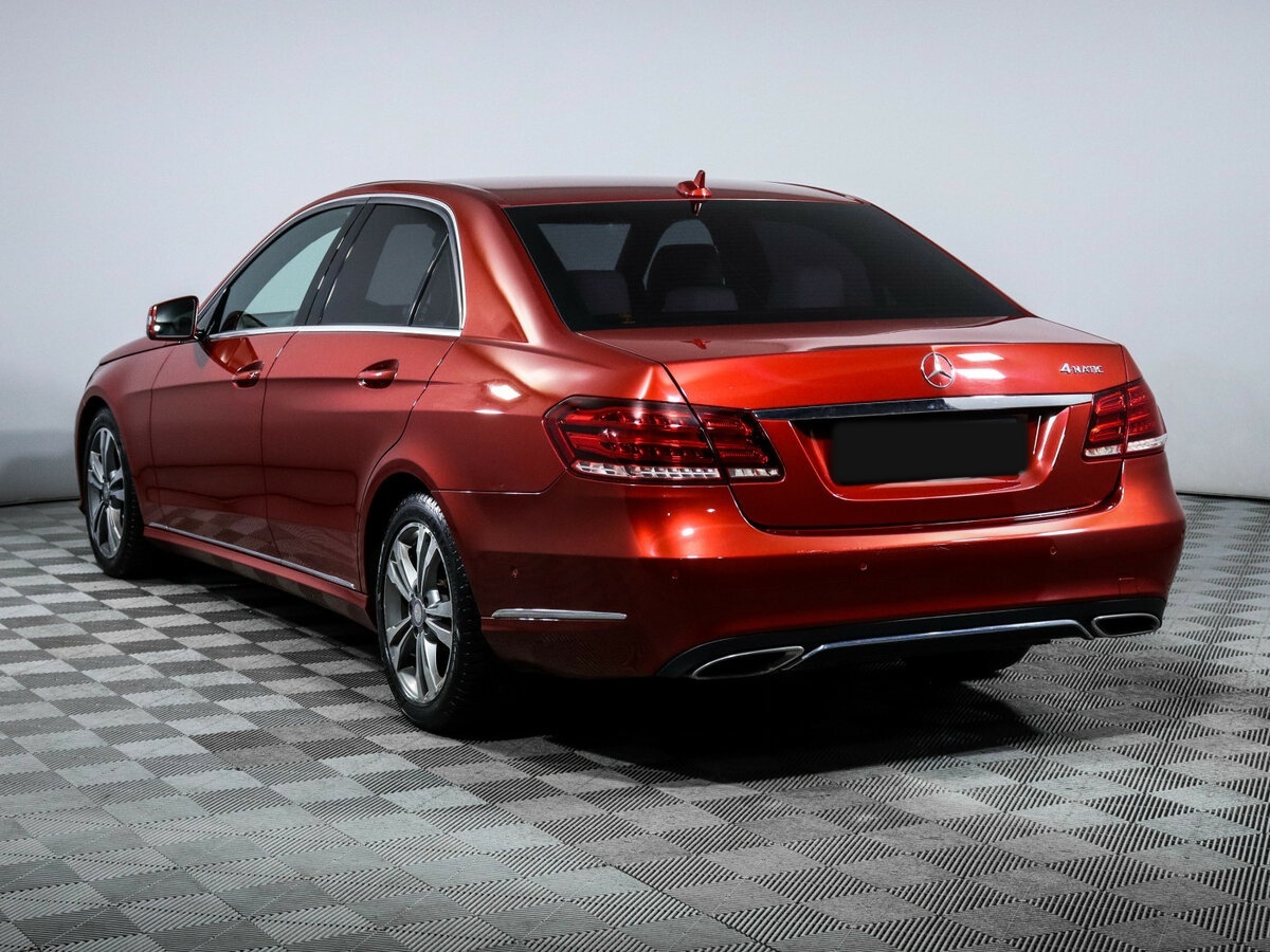 Б/У Мерседес-Бенц Е-Класс 2014 года. Фото: #5