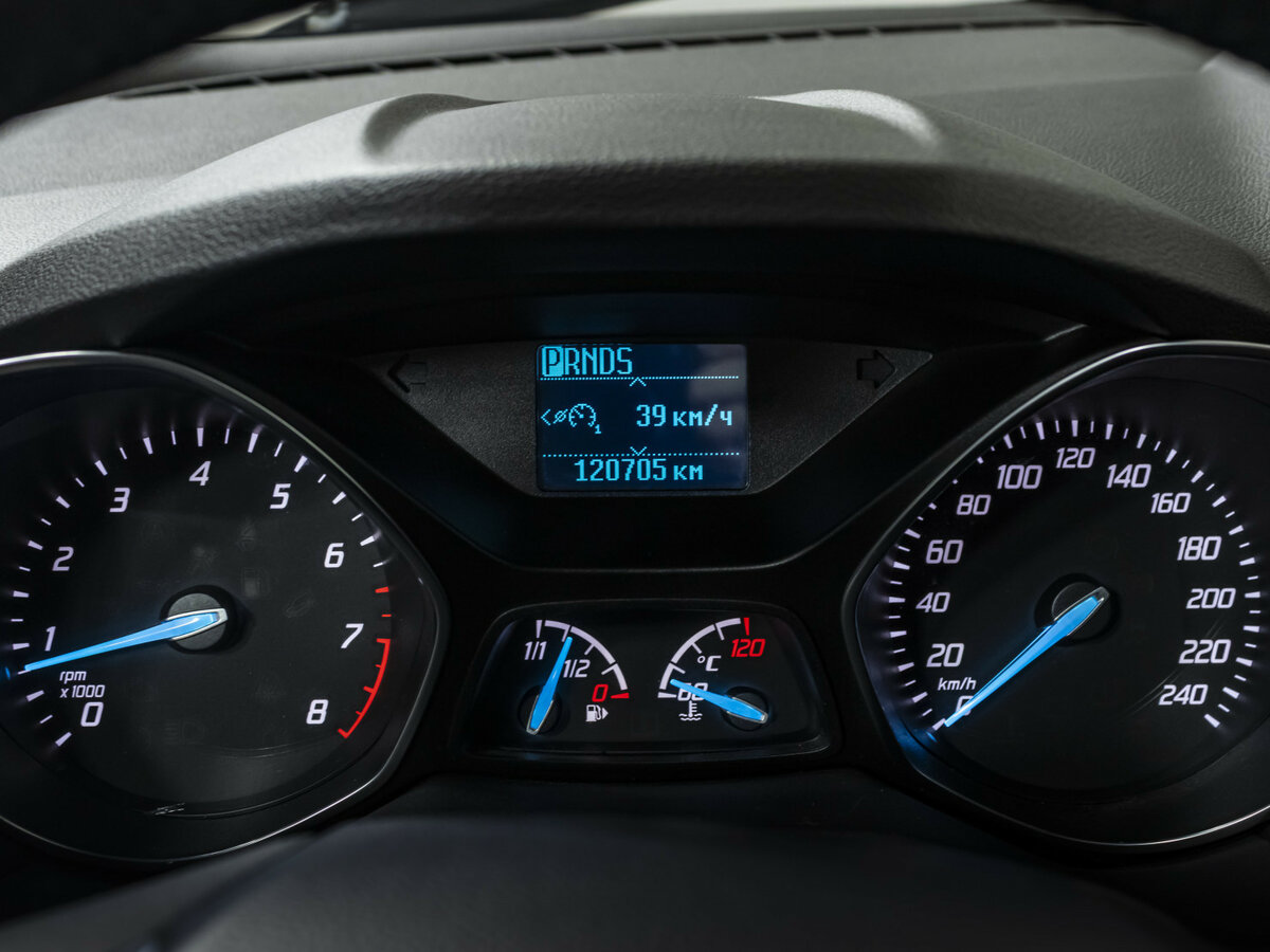 Б/У Форд Куга 2015 года. Фото: #9