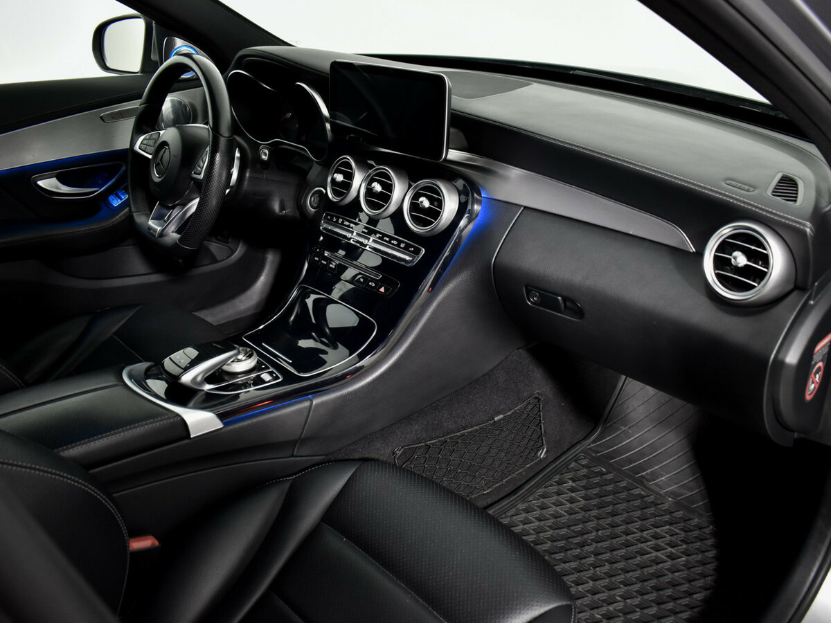 Б/У Мерседес-Бенц Ц-Класс 2015 года. Фото: #10