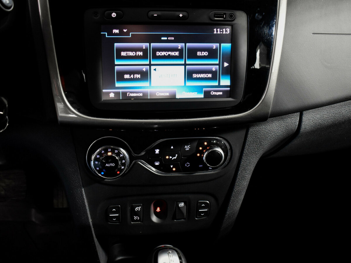 Б/У Рено Сандеро 2016 года. Фото: #13