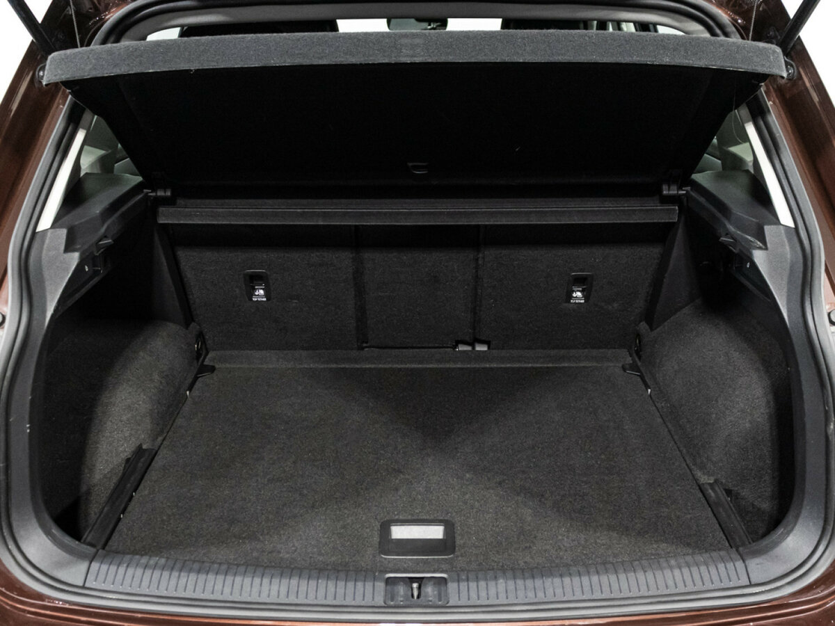 Б/У Фольксваген Тигуан 2021 года. Фото: #18