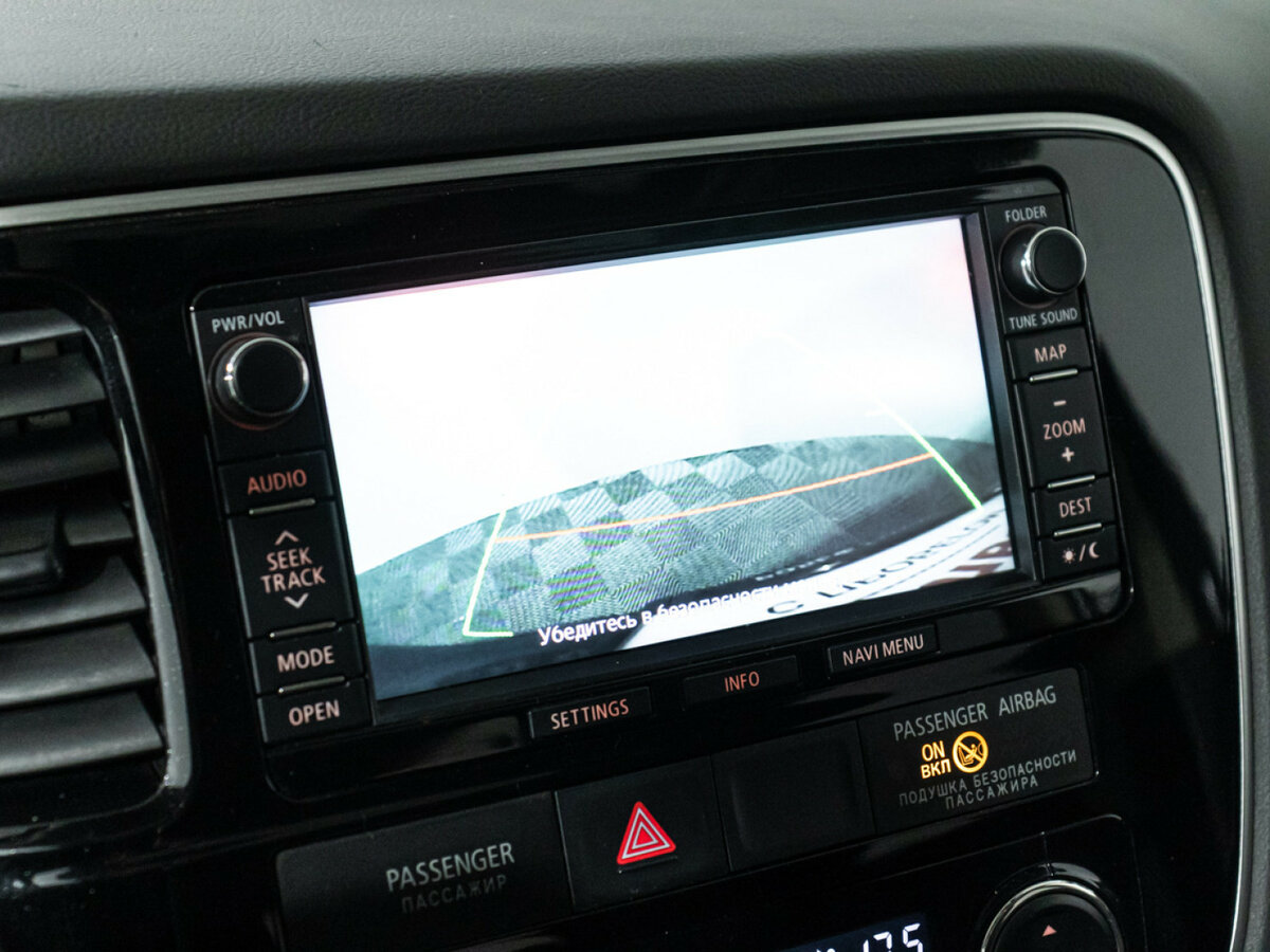 Б/У Митсубиши Оутлэндер 2014 года. Фото: #14