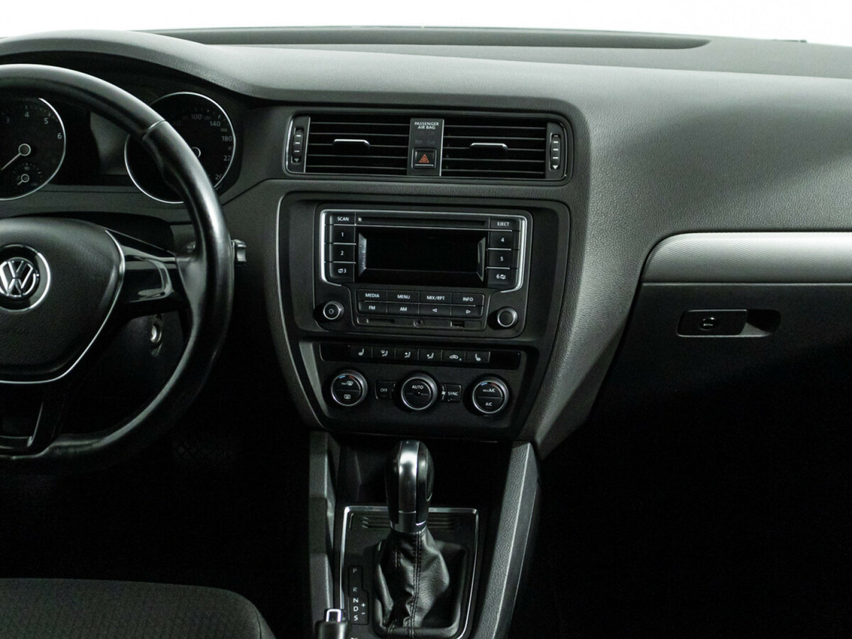 Б/У Фольксваген Джетта 2016 года. Фото: #13