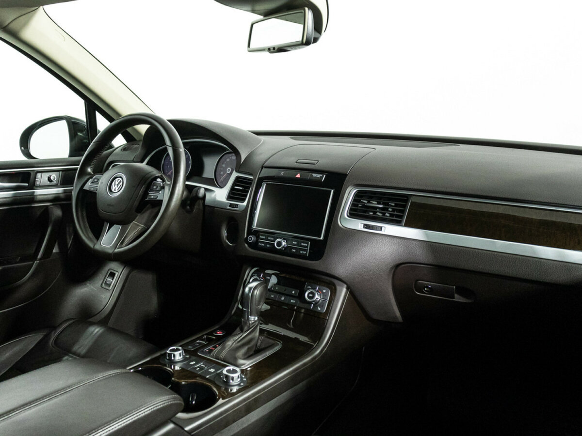 Б/У Фольксваген Туарег 2014 года. Фото: #7