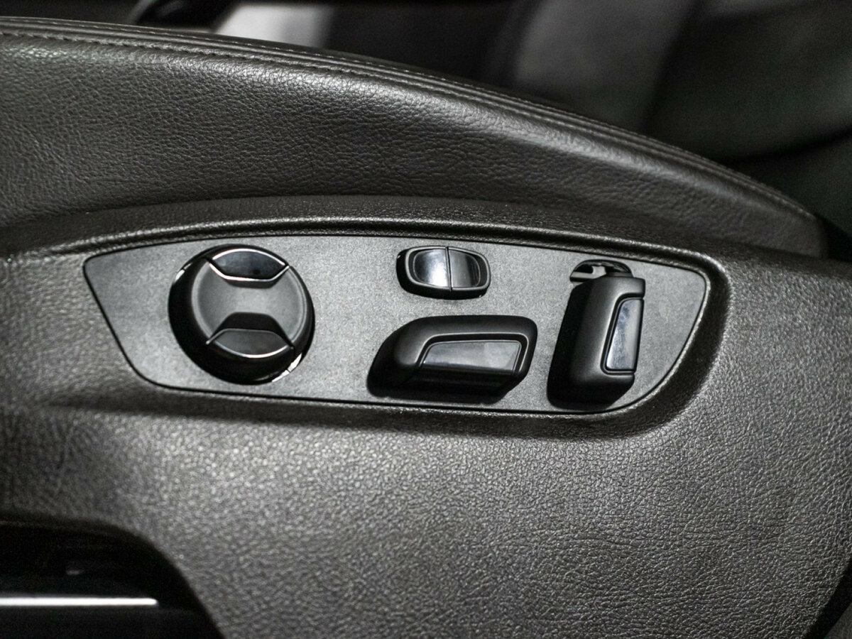 Б/У Фольксваген Туарег 2014 года. Фото: #13