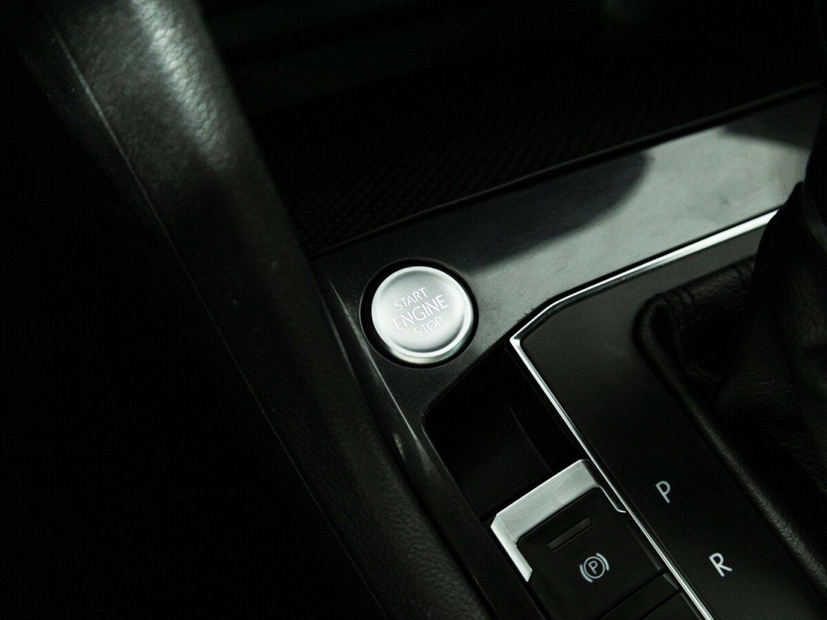 Б/У Фольксваген Тигуан 2019 года. Фото: #17