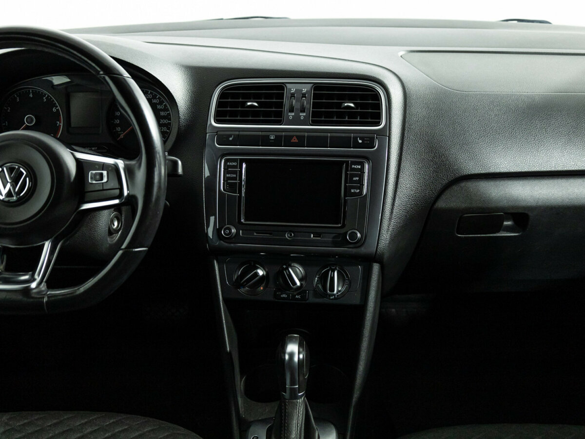 Б/У Фольксваген Поло 2020 года. Фото: #13