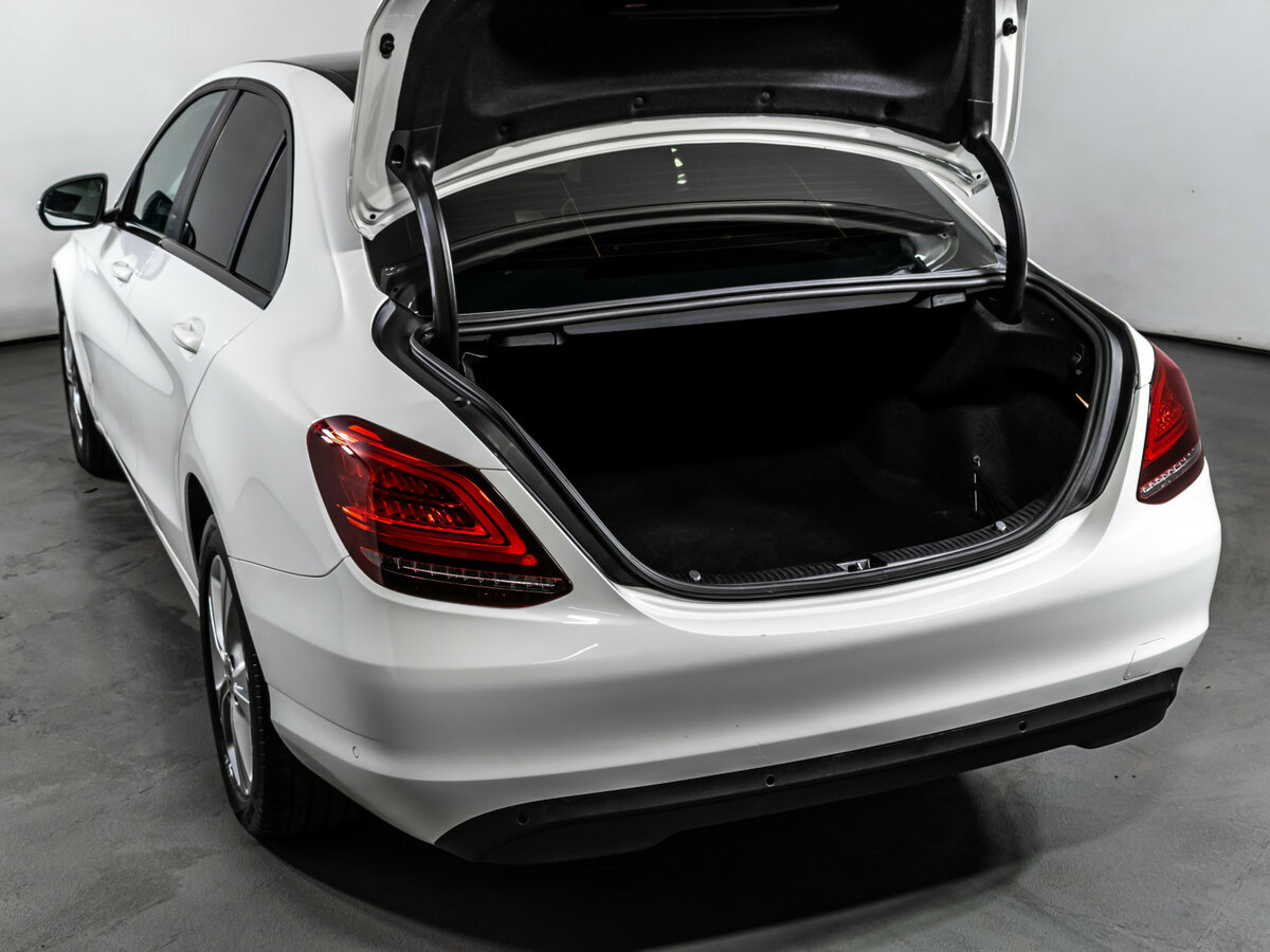 Б/У Мерседес-Бенц Ц-Класс 2019 года. Фото: #6