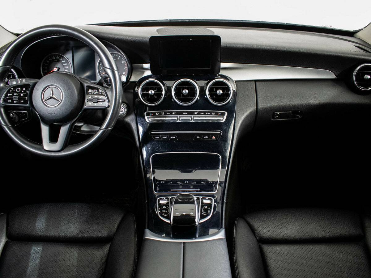 Б/У Мерседес-Бенц Ц-Класс 2019 года. Фото: #9