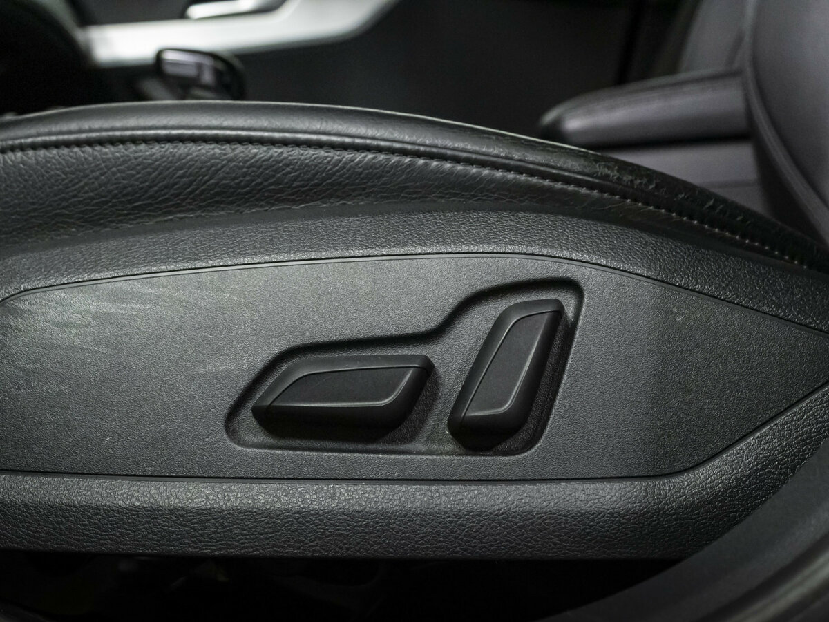 Б/У Ауди А4 2018 года. Фото: #17