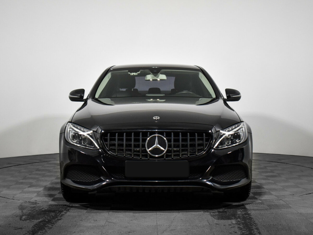 Б/У Мерседес-Бенц Ц-Класс 2018 года. Фото: #1