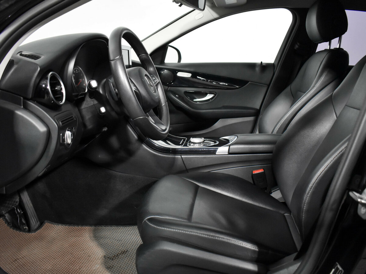 Б/У Мерседес-Бенц Ц-Класс 2018 года. Фото: #8