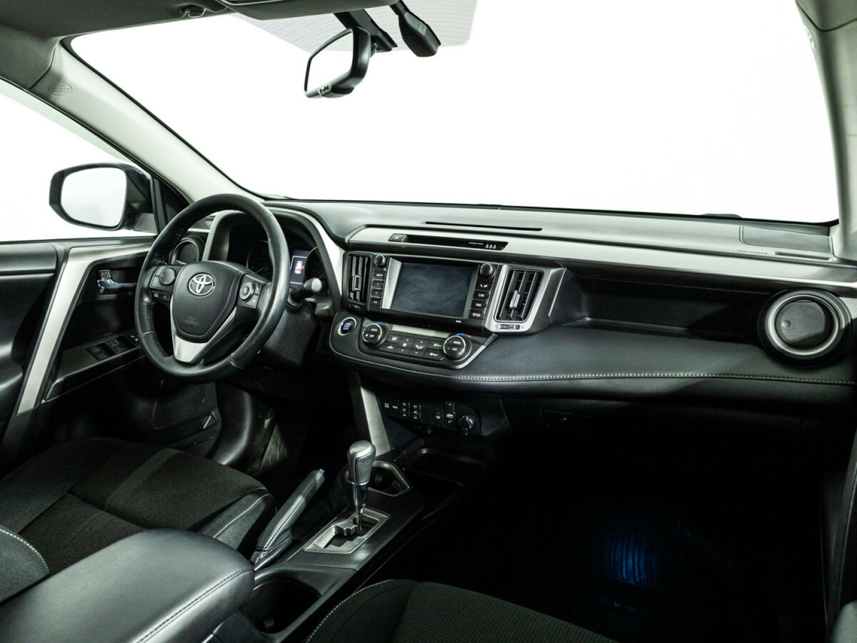 Б/У Тойота Рав4 2018 года. Фото: #6