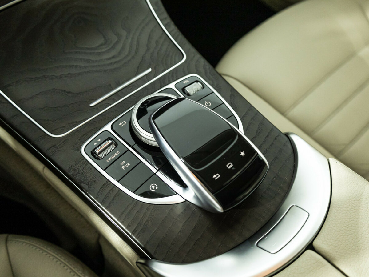 Б/У Мерседес-Бенц Ц-Класс 2016 года. Фото: #16