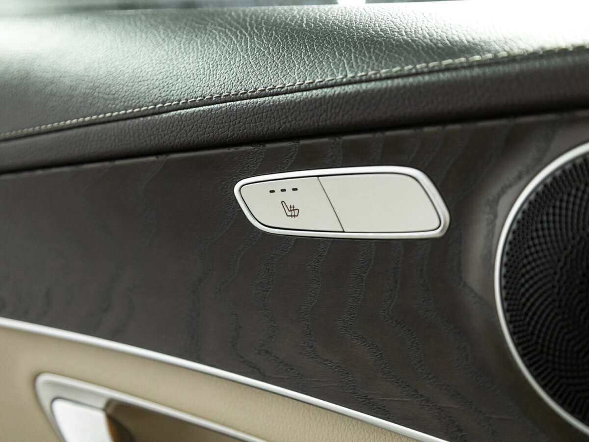 Б/У Мерседес-Бенц Ц-Класс 2016 года. Фото: #17