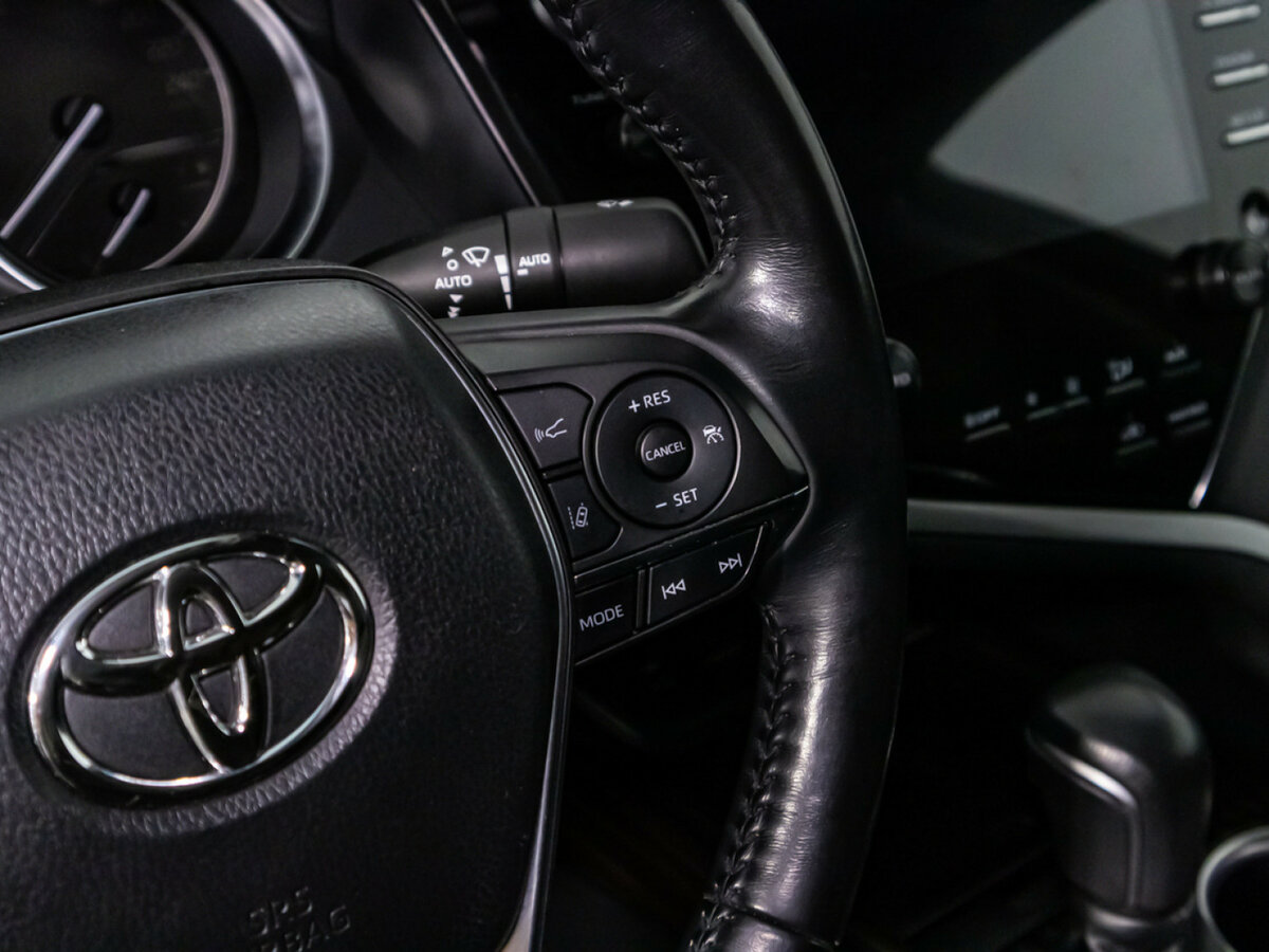 Б/У Тойота Камри 2019 года. Фото: #22