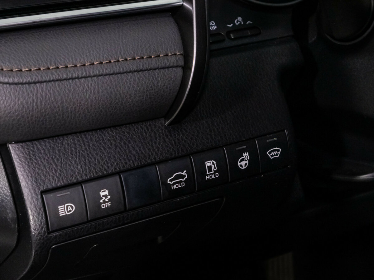 Б/У Тойота Камри 2019 года. Фото: #23