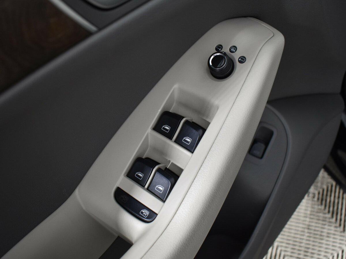 Б/У Ауди К5 2012 года. Фото: #14