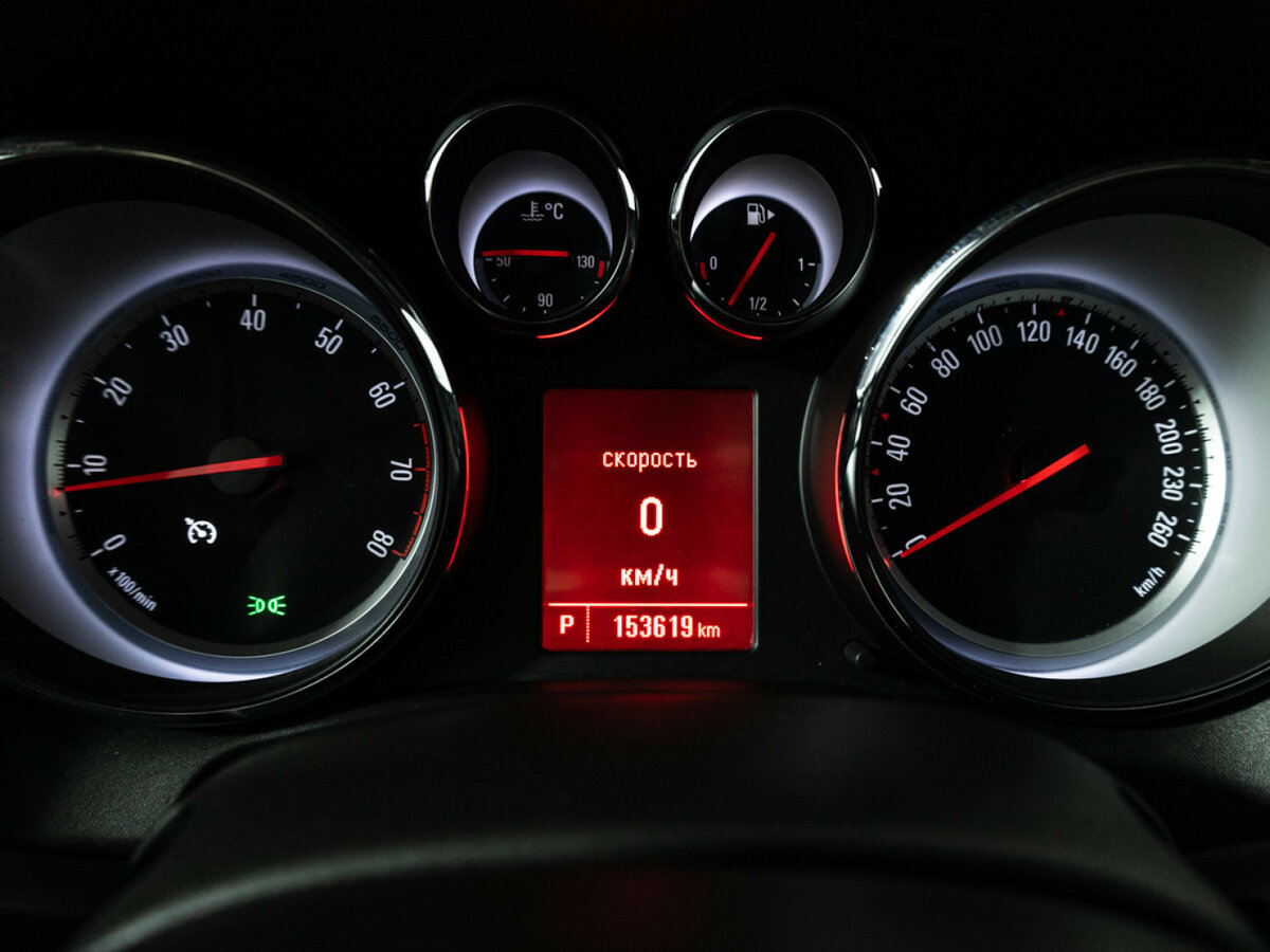 Б/У Опель Астра 2013 года. Фото: #0