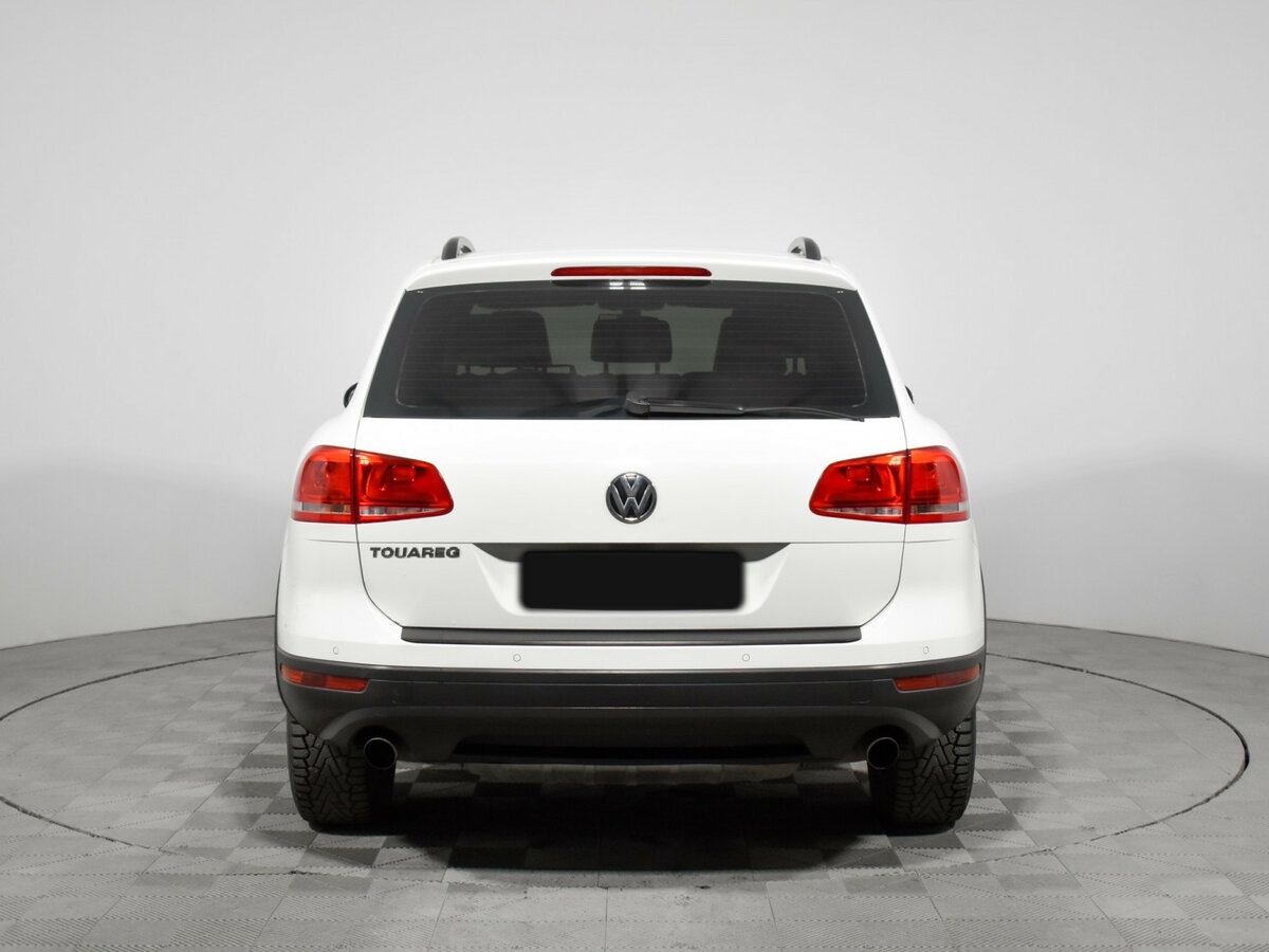 Б/У Фольксваген Туарег 2015 года. Фото: #5