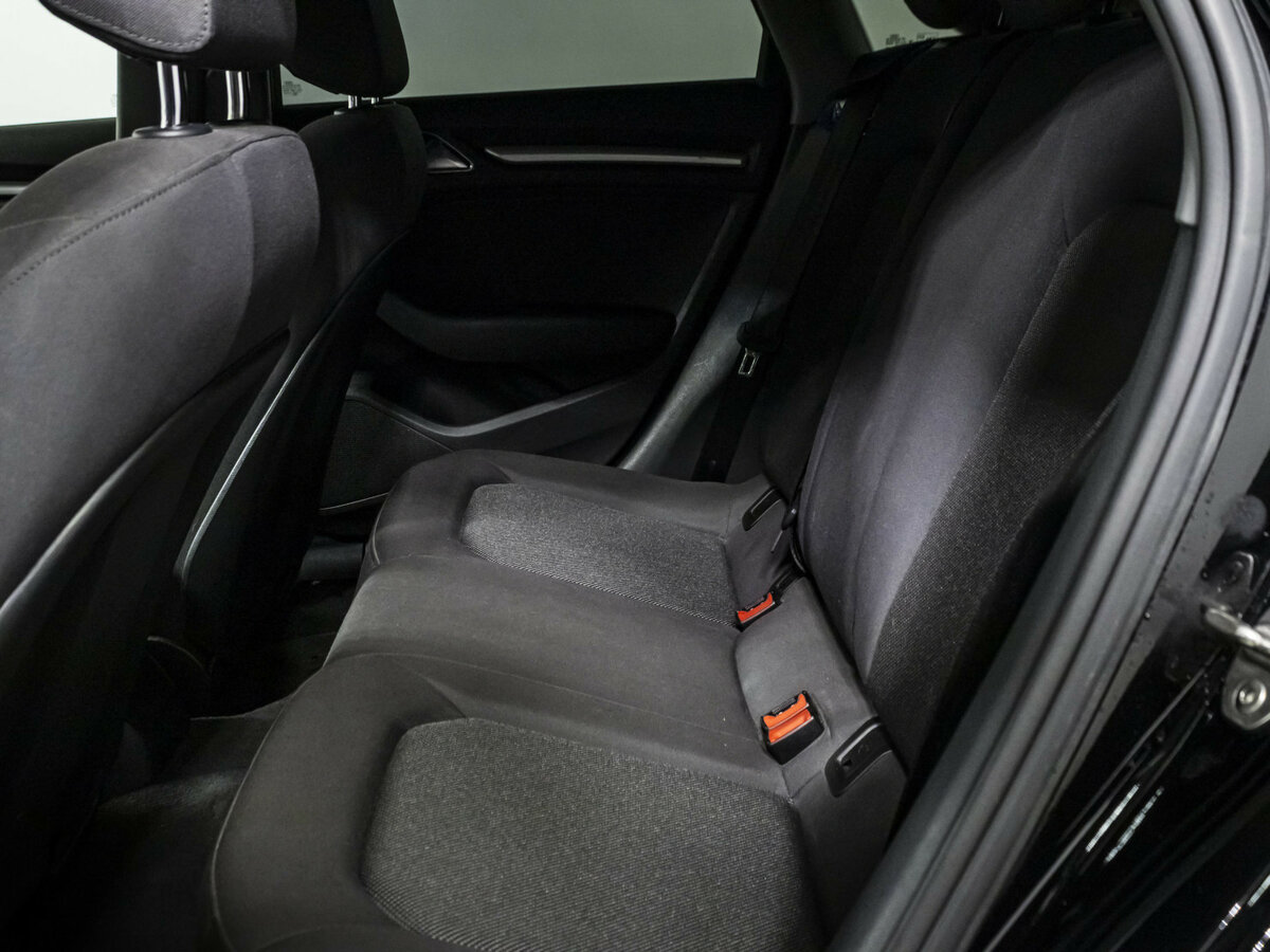 Б/У Ауди А3 2017 года. Фото: #13