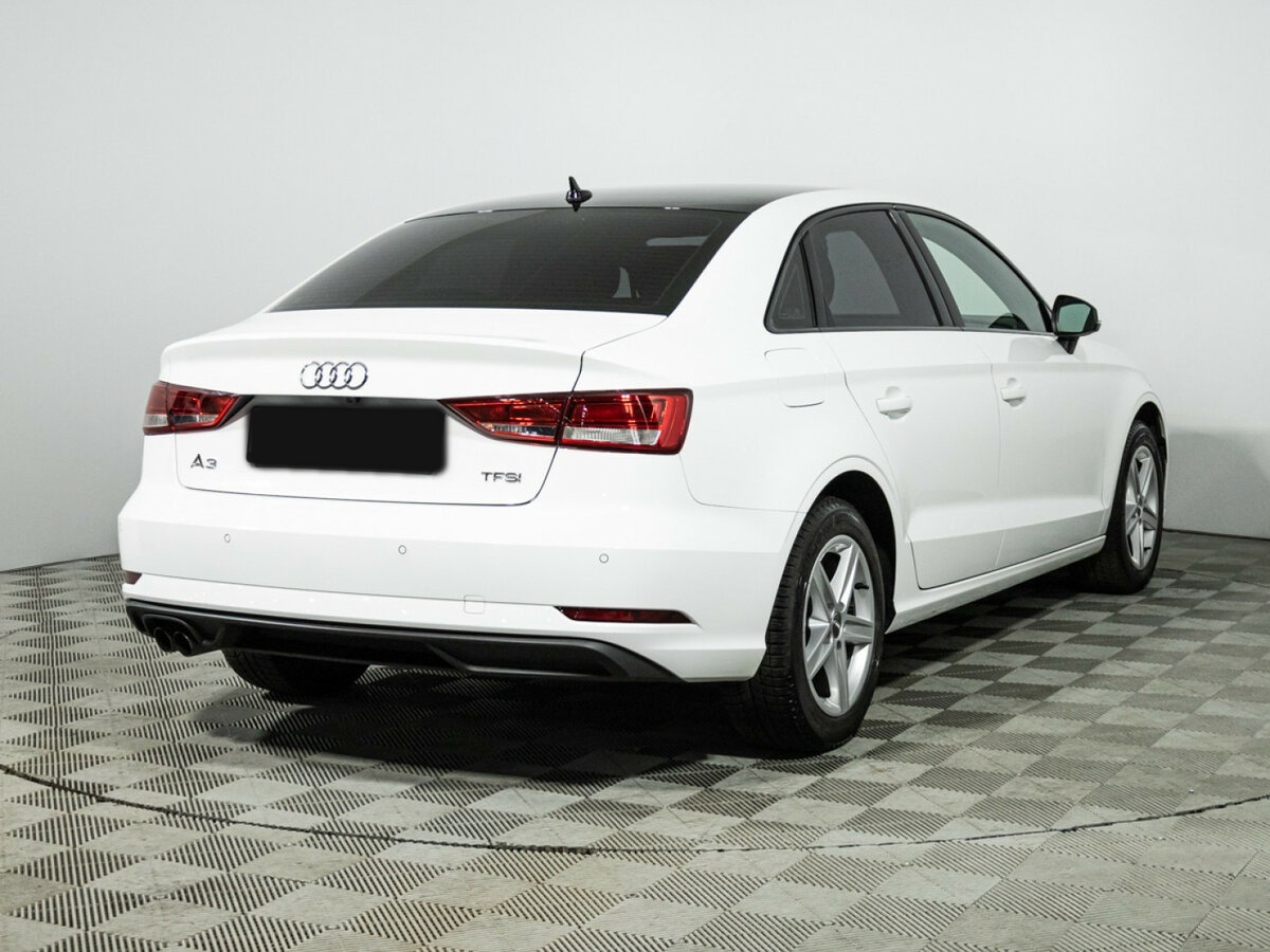 Б/У Ауди А3 2018 года. Фото: #4