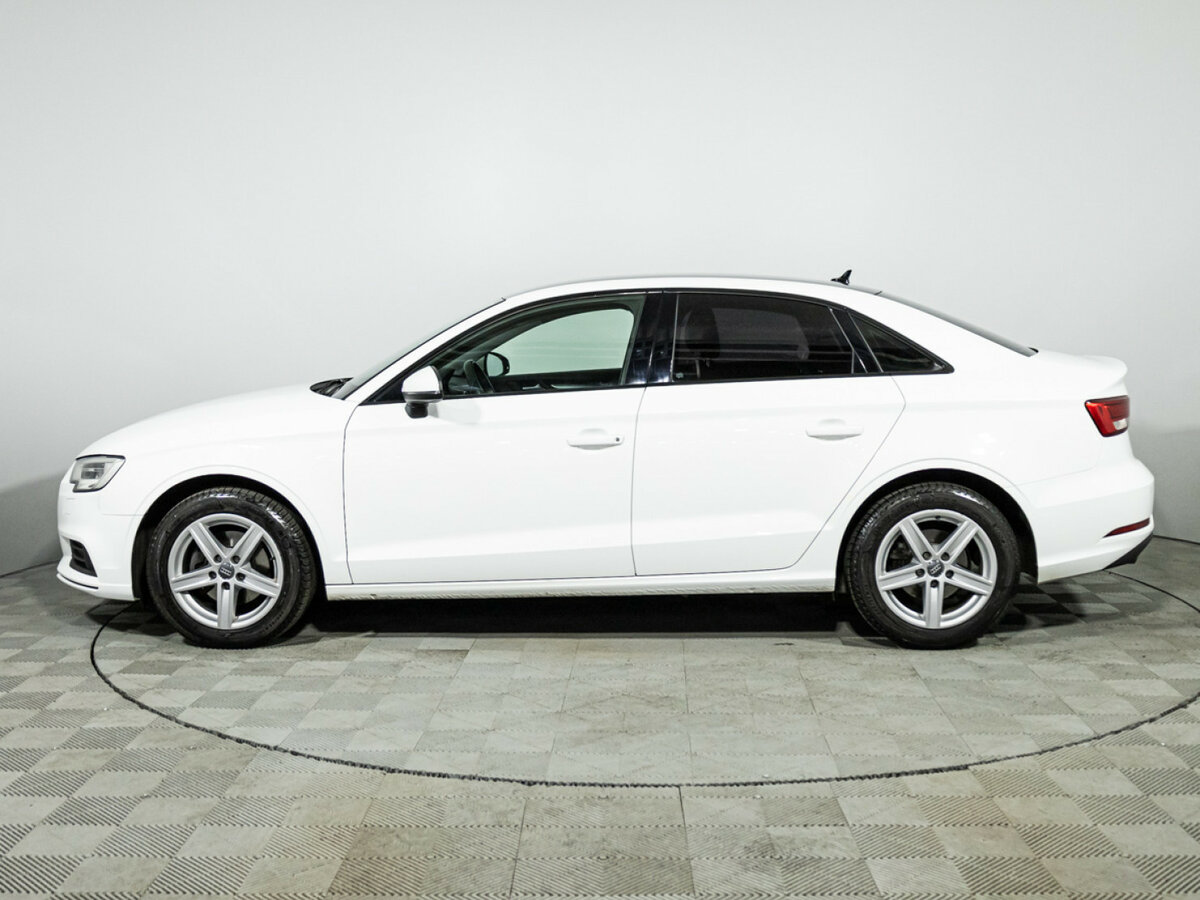 Б/У Ауди А3 2018 года. Фото: #7