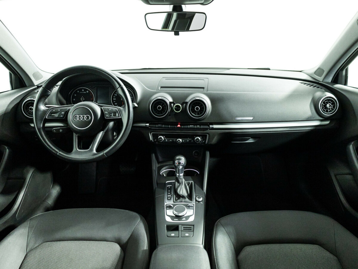 Б/У Ауди А3 2018 года. Фото: #12